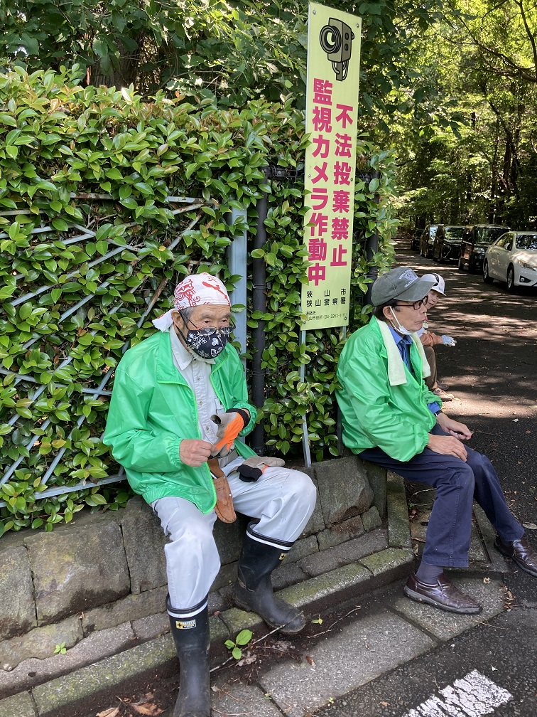 ⑫不法投棄のそば！