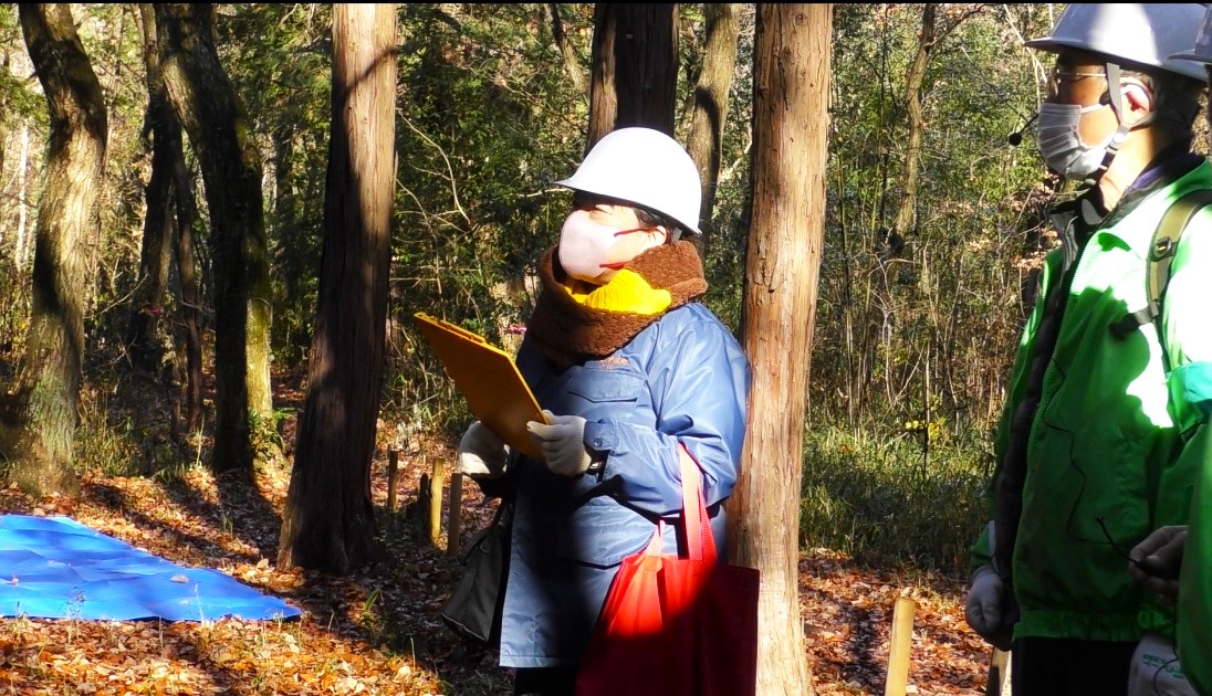 ④緑のトラスト代表に続いて公民館長からあいさつ