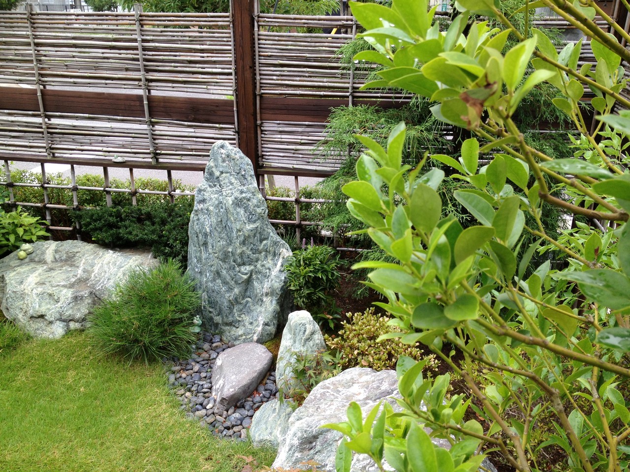 擬態しても無駄です。