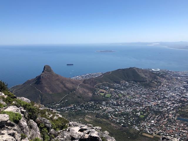 freaky travel präsentiert: Die Top 5 Tipp für deinen unvergesslichen Urlaub in Kapstadt in Südafrika. Bestaune und genieße die atemberaubende Natur Afrikas