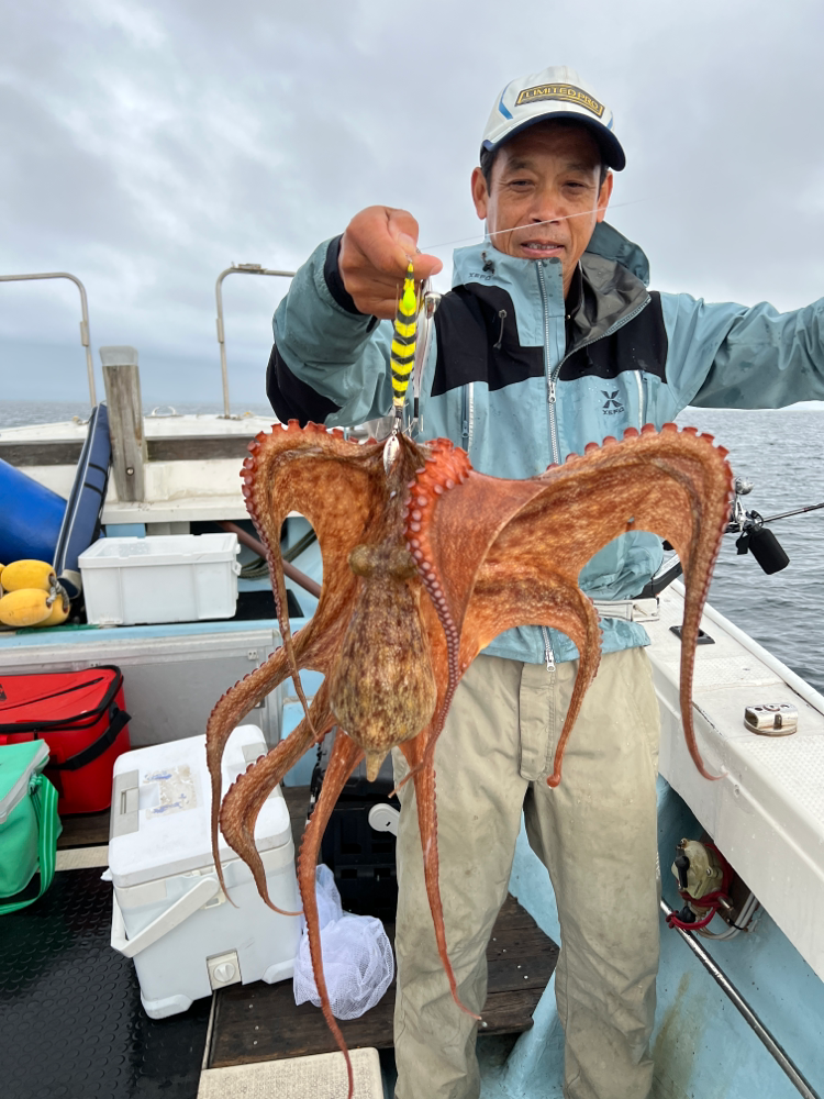 タコ タコ釣り タコエギング 熊本 天草 上天草 たこ 三角 三角東港 ブライト ブレイブ ビービー 遊漁船 