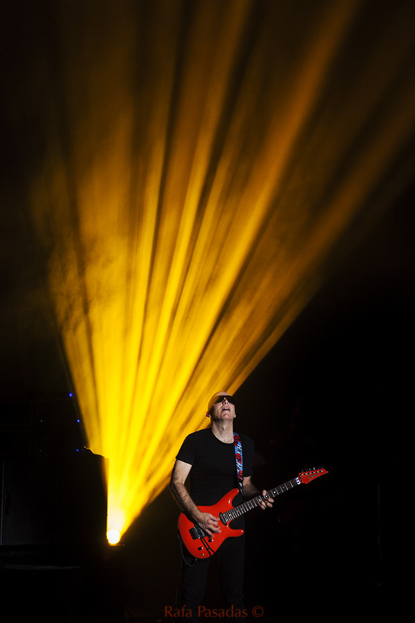 Joe Satriani. Auditorio Mar de Vigo.  Julio 2014.