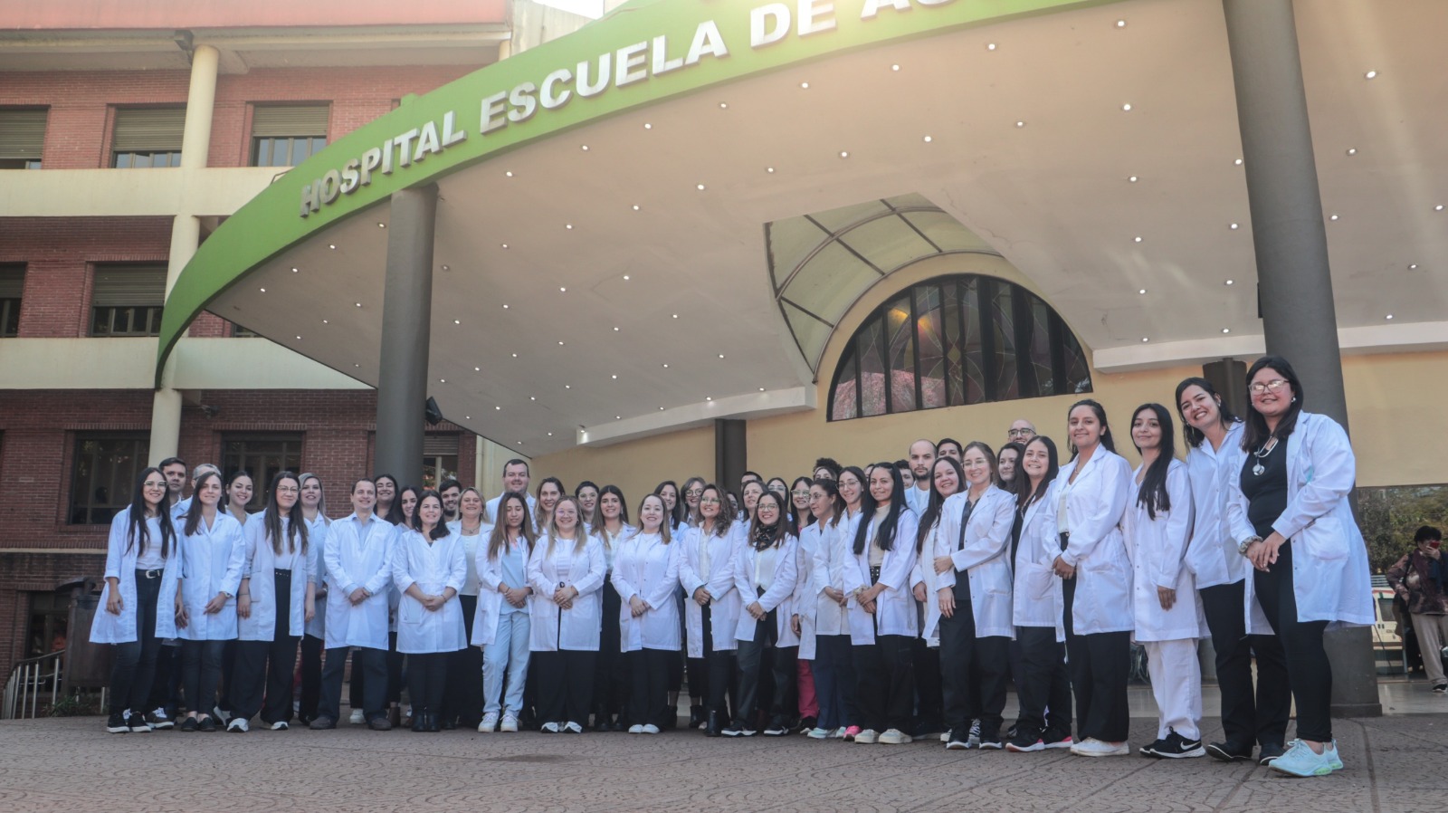 EL HOSPITAL MADARIAGA RECIBE RECONOCIMIENTO NACIONAL POR SUS RESIDENCIAS DE KINESIOLOGÍA Y CLÍNICA MÉDICA