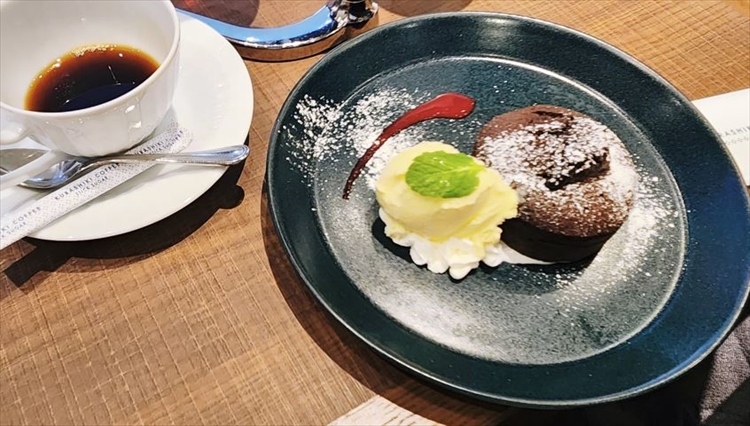 美味しいコーヒーとハンバーグ