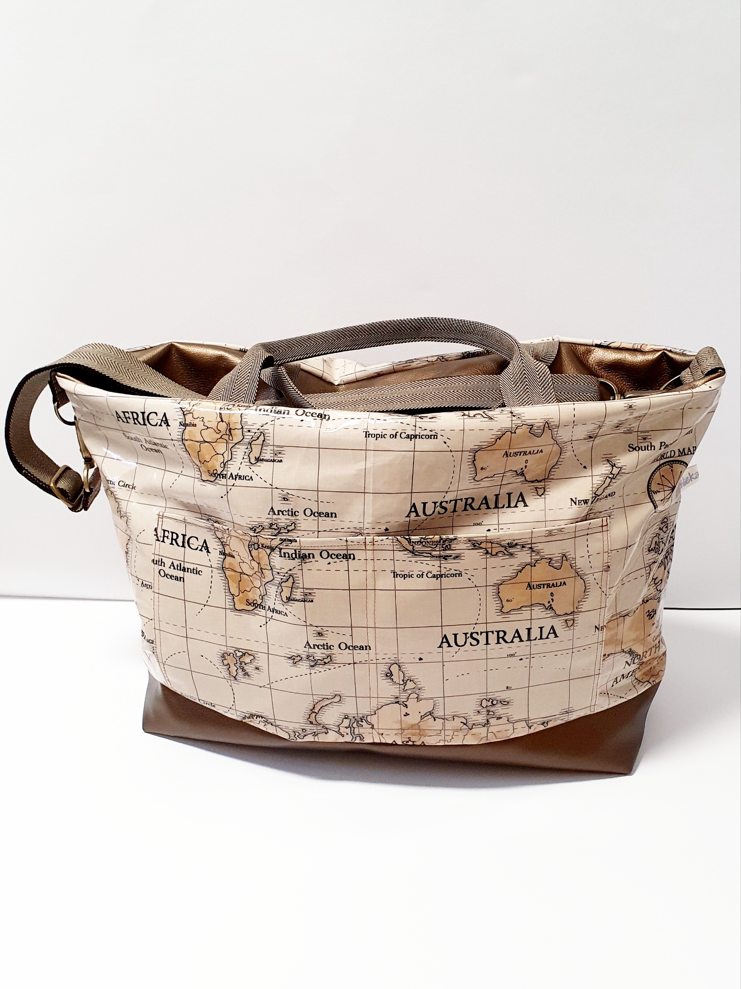 Badetasche XL, Kunstleder kombiniert mit Wachstuch, Fr. 188.-