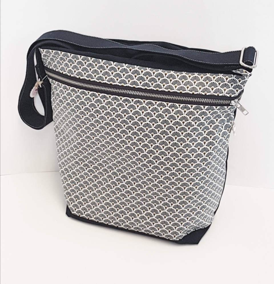 Tasche gross, Verkauft
