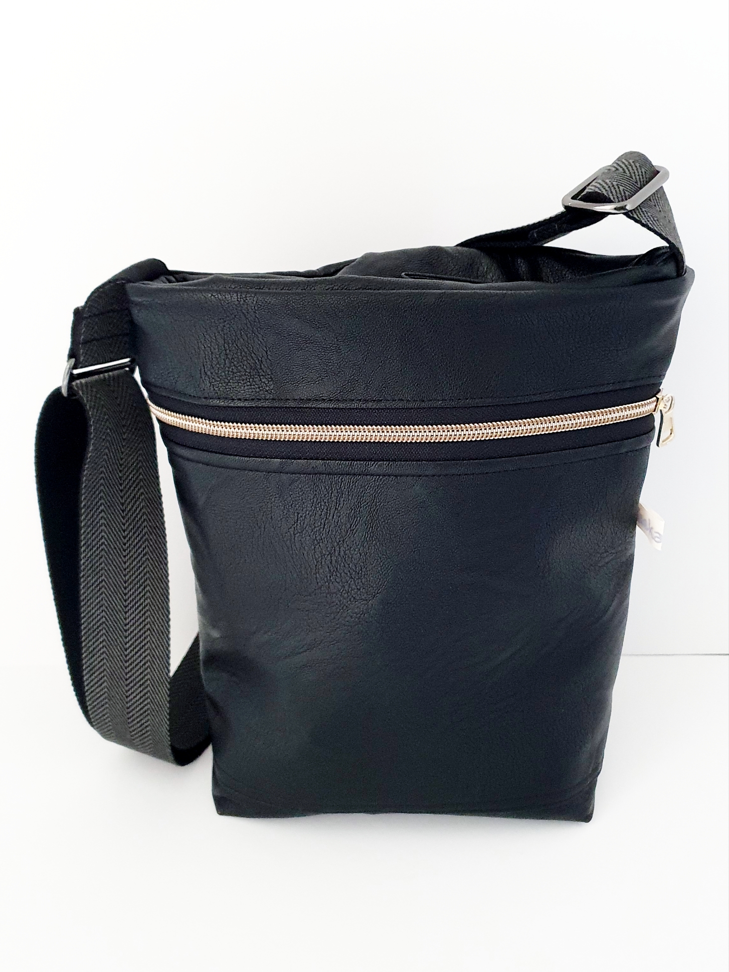 Tasche klein weiches Kunstleder schwarz, verkauft