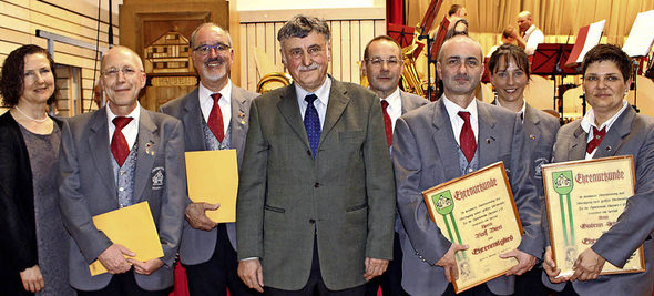 Ehrungen am Jahreskonzert der Hebelmusik Hausen 2016