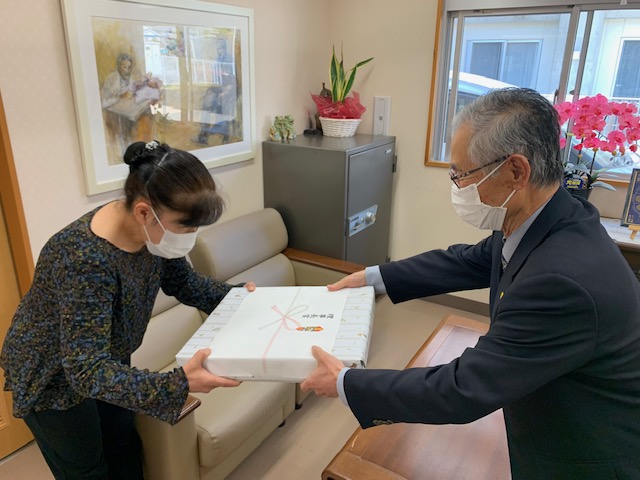 福利厚生委員会　日頃の感謝を込めて。プチギフト！
