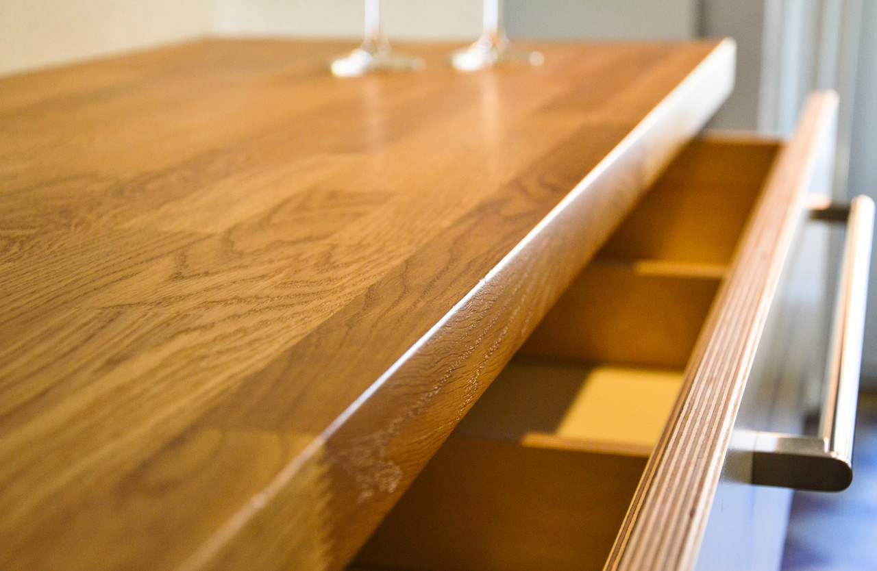 Küchenarbeitsplatte mit Schublade aus Massivholz Eiche 