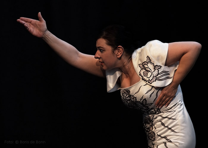 Flamenco-Tänzerin (Bailaora) Rosa Martinez on stage