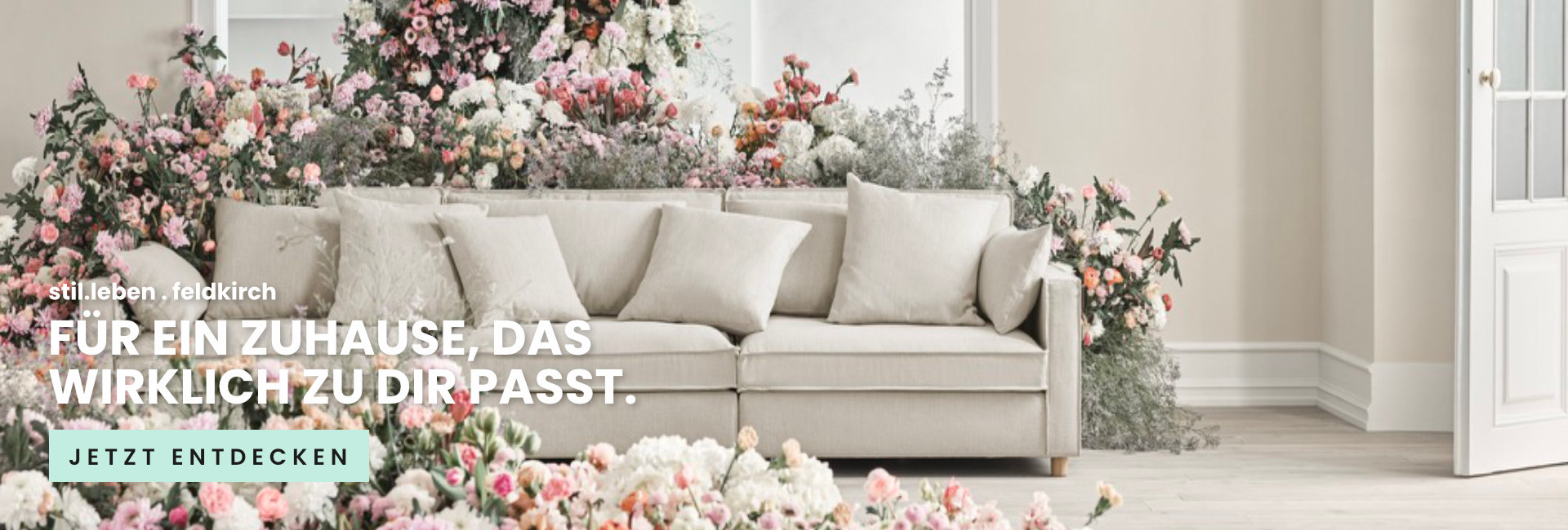 stil.leben, bolia, Wohnzimmer, Sofa, Cosima, Blumen