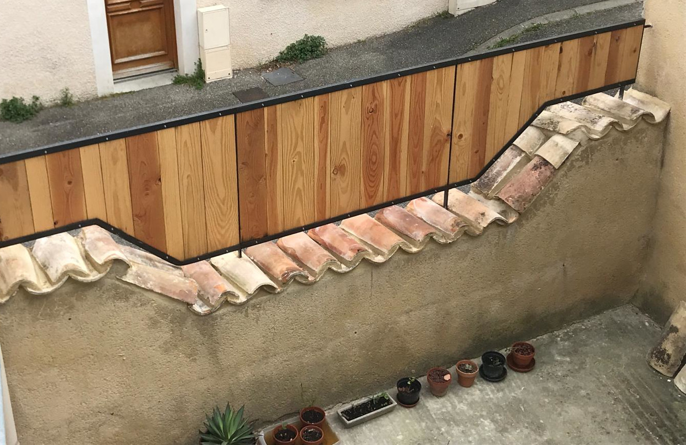 Brise-vue. Acier et bois