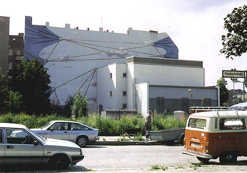 VERSPANNUNG,  Berlin-Charlottenburg, 1980, Auftraggeber: BEWAG/Berlin, Photo: Christianne Neuhaus