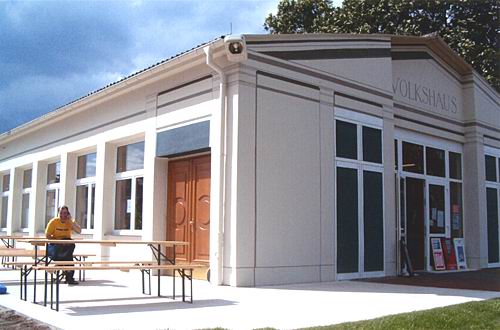 VOLKSHAUS,  Torweg 148 Berlin-Staaken, 2004, Auftraggeber: Klaus Mayer, Württemberg,  Photo: Christianne Neuhaus 