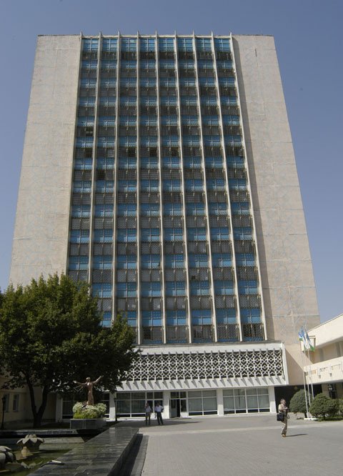 Le bâtiment principal de l'académie (photo : C.Ollagnier, 2008)