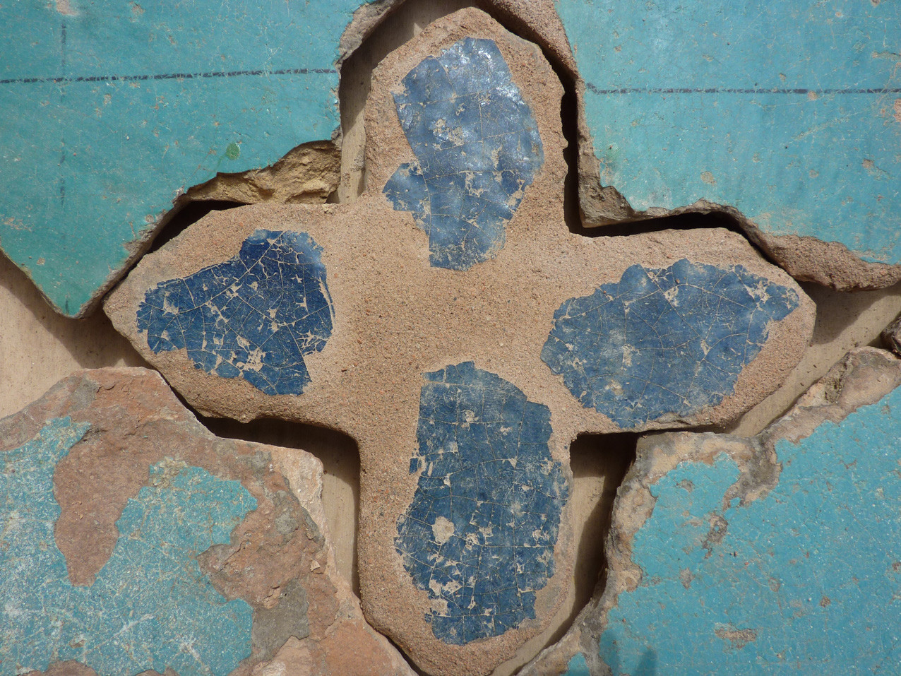 Ragréage sec. Celui-ci est de la couleur de la terre cuite (Socra, 2012)