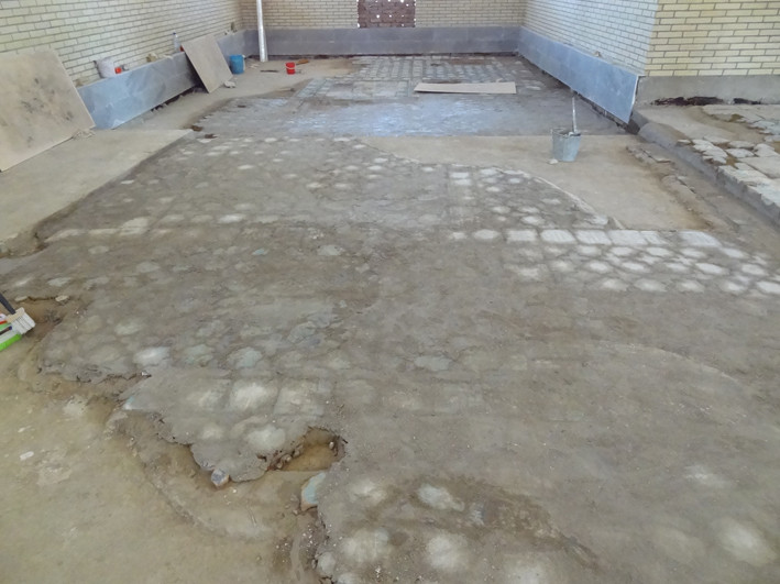 Zone 3 après la pose du joint. La teinte beige du joint est plus ou moins claire selon le degré de séchage (blanc = sec) (Socra, 2013)