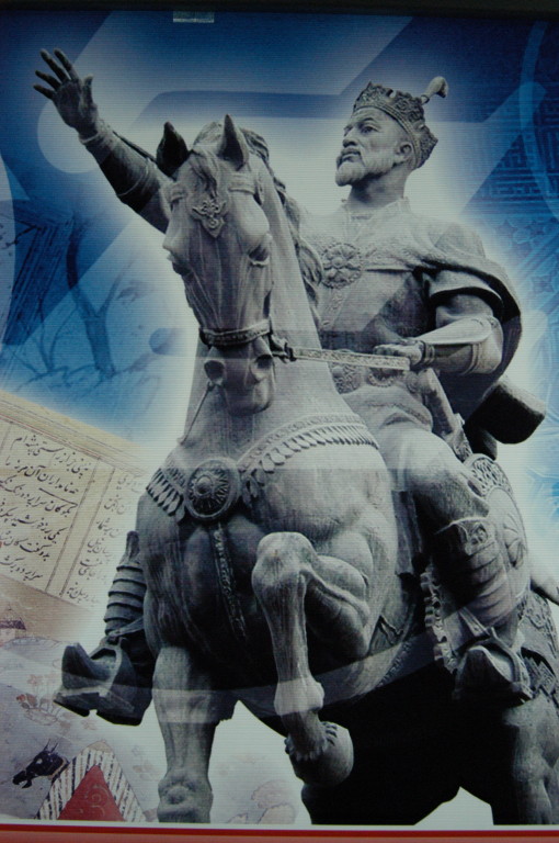 Publicité pour l'Ouzbékistan (Uzbekistan Airways) avec Timour à cheval comme symbole du pays (photo : M.Schvorer, 2007)