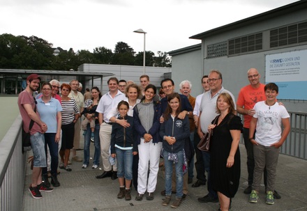 Liberaler Familienausflug auf die Staumauer am Essener Baldeneysee.