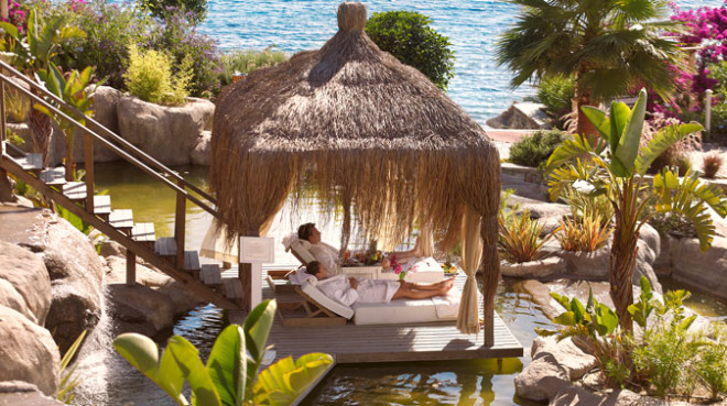 Yoga direkt am Meer im Sianji Wellbeing Resort Bodrum, Türkei