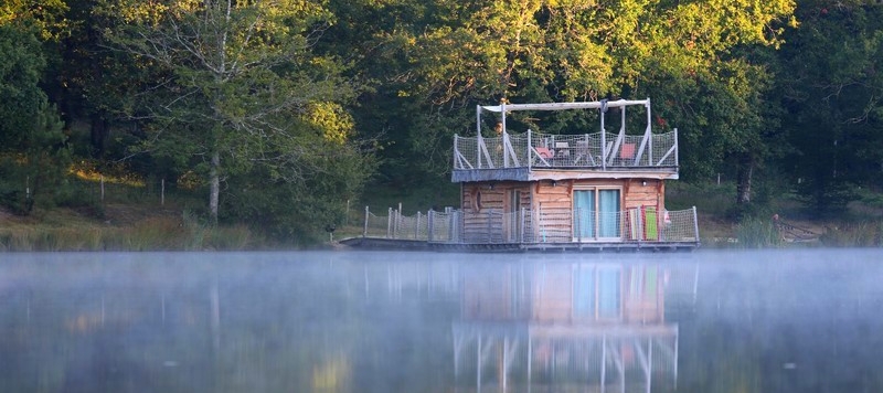 cabane flottante dordogne perigord