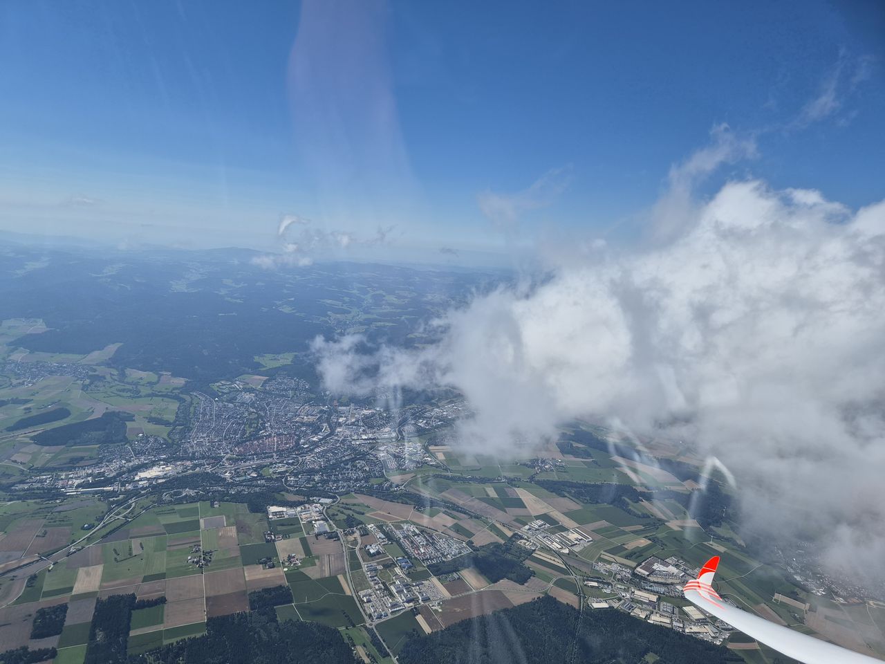 An der Wolkenbasis vorbeisteigen...
