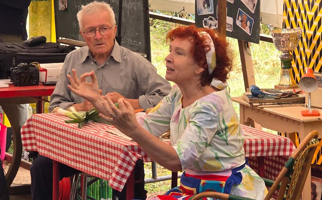 Encore du théâtre le dimanche. Un avant goût de "T'as préparé la soupe ?" proposé par la troupe de Santilly