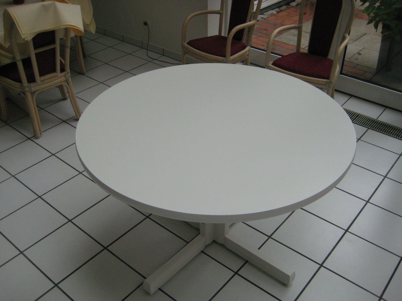 runder Eßtisch , Durchmesser 1,20m 