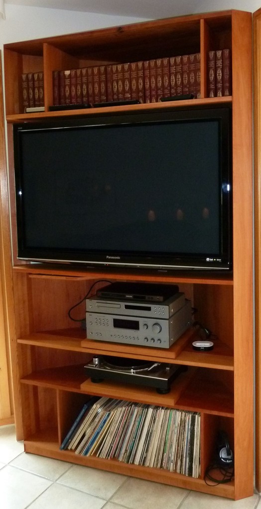 Eckregal für Fernseher und Hifi, Elsbeere ,naturgeölt