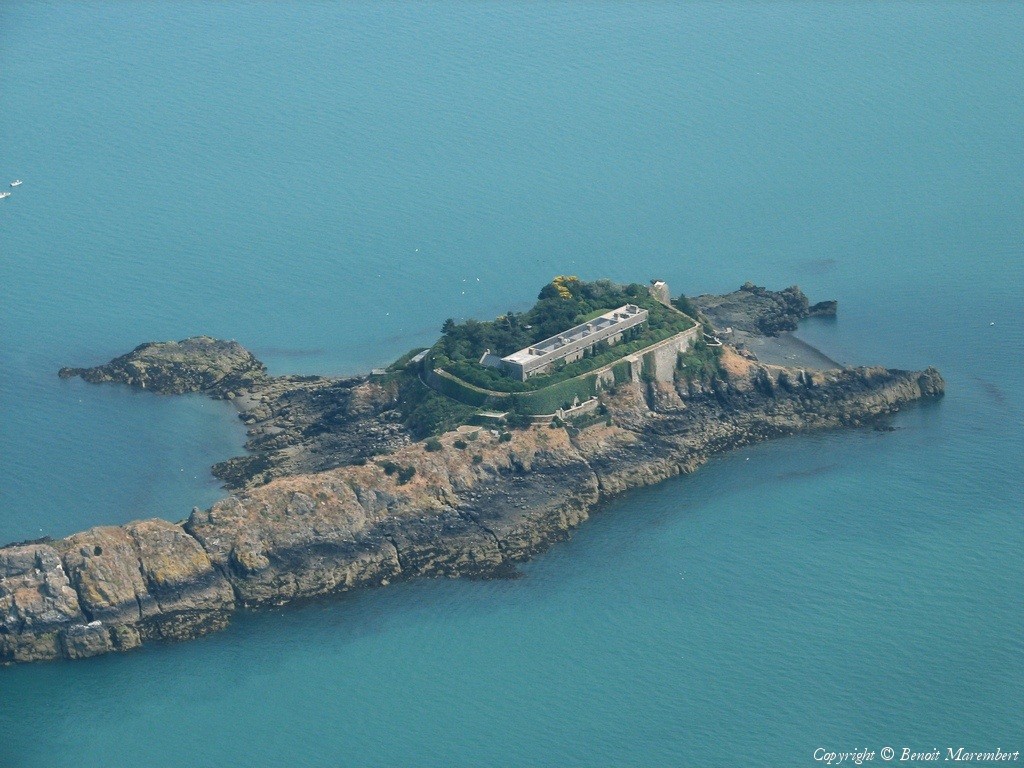 L'île des Rimains (Crédit photo : www.survoldefrance.fr)