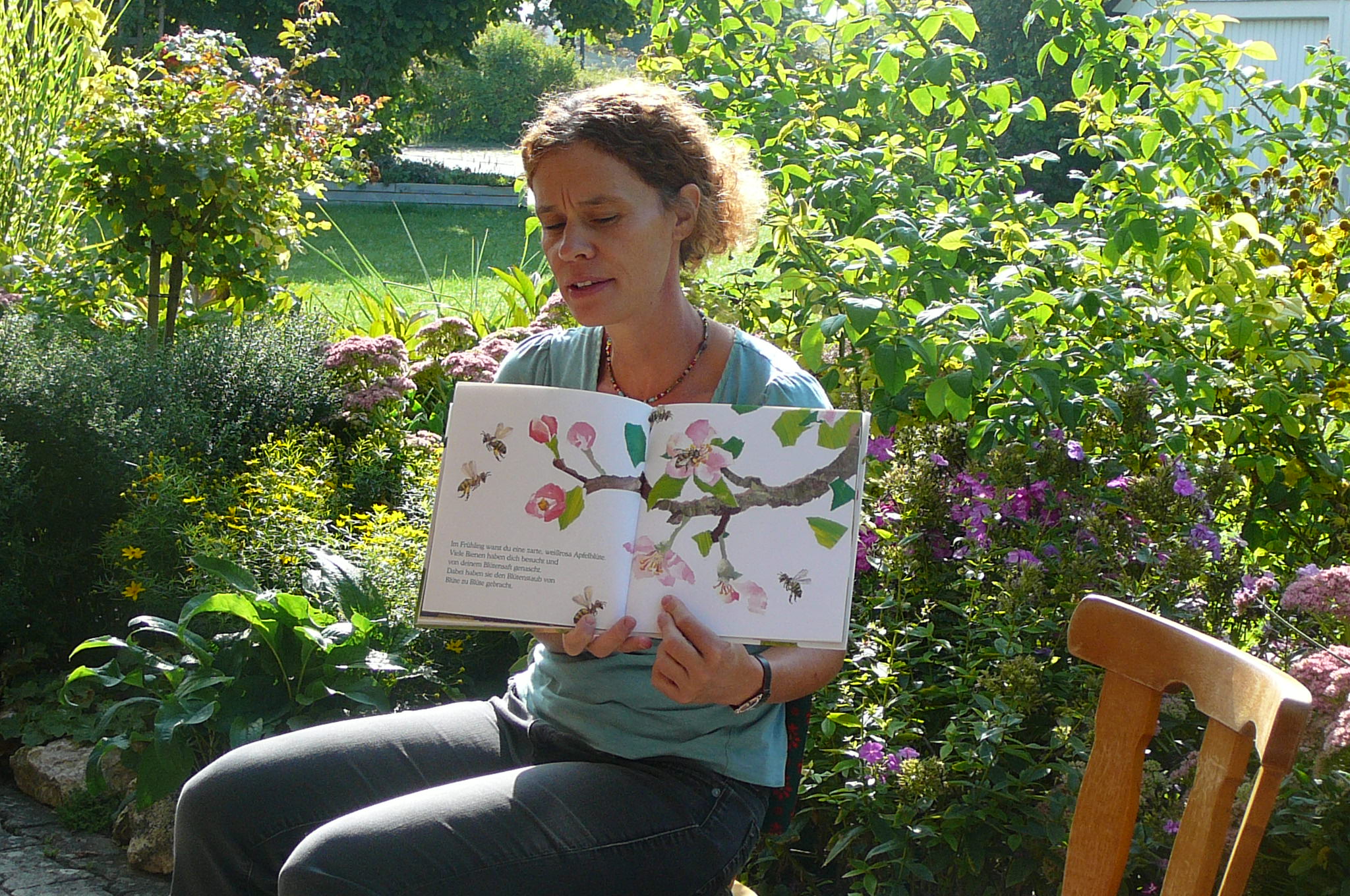 Rund, knackig, saftig und süß  - der Apfel -  unser Workshop im September
