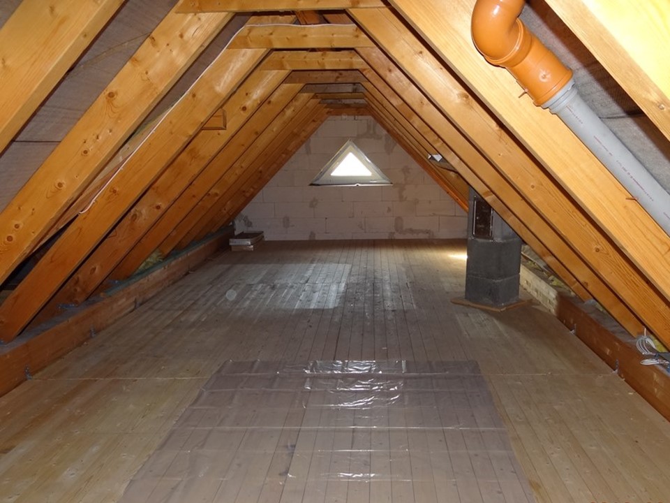 Dachboden vor der Sanierung