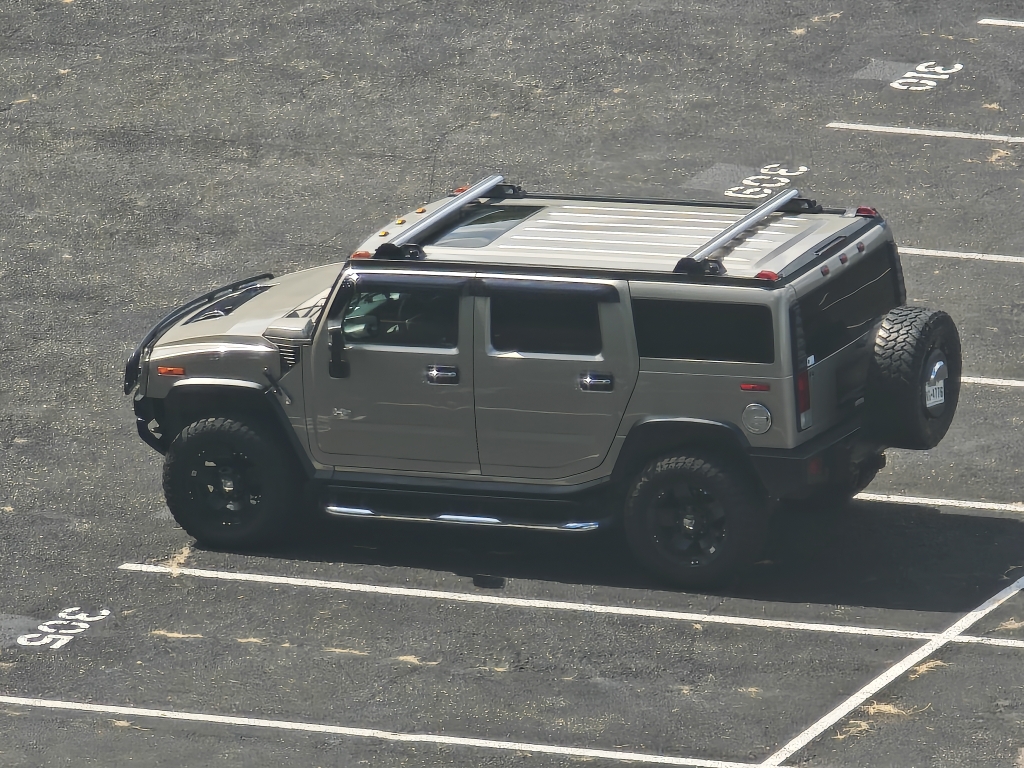 Hummer H2 sur le parking face à notre chambre au Live! Bossier City