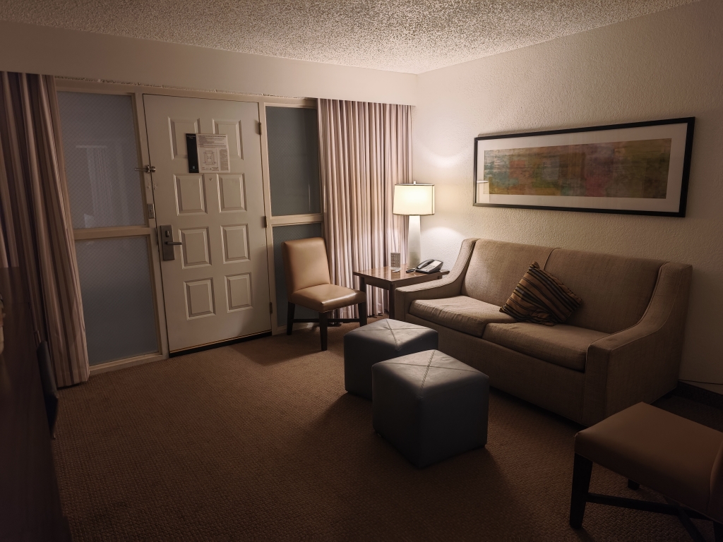 Salon chambre 410 à Embassy suites