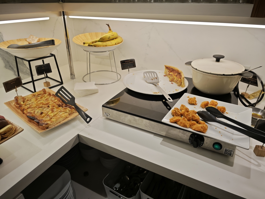 Aeroport de Lyon lounge - Motor Trip par Restaurant / Bar Le Motor Grill