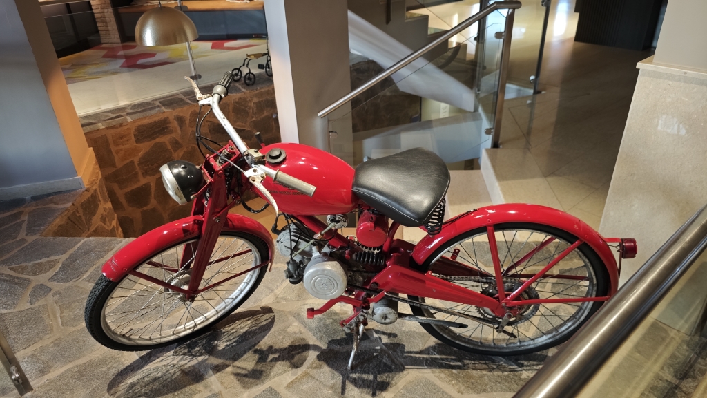 Hôtel Marin Beach Club - Motor Trip par Restaurant / Bar Le Motor Grill