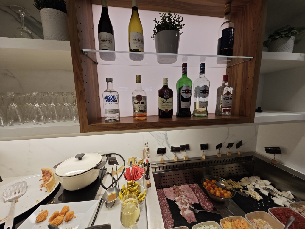 Aeroport de Lyon lounge - Motor Trip par Restaurant / Bar Le Motor Grill