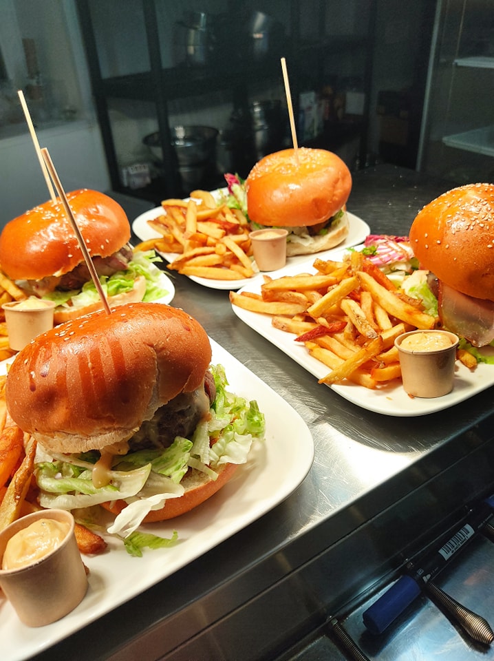 Burger réalisés à partir de steak haché du Motor Grill