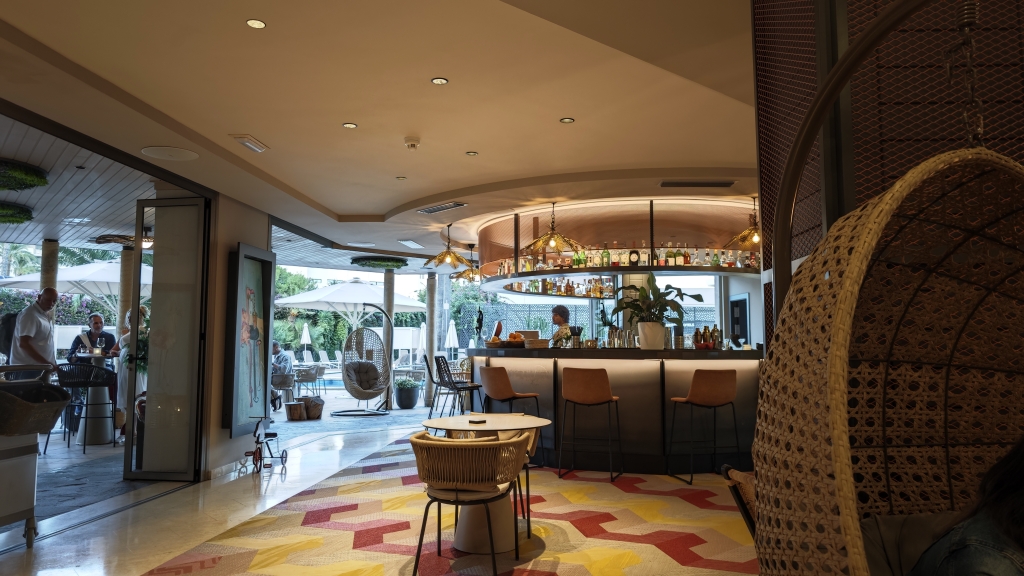 Hôtel Marin Beach Club - Motor Trip par Restaurant / Bar Le Motor Grill