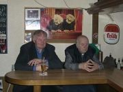 Vor der Theke