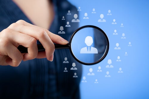 Buscando Datos personales para venderlos