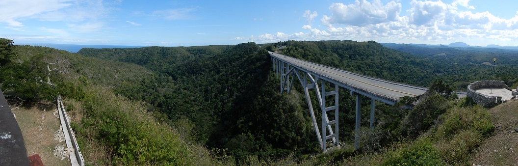 Puente de Bacunayagua - die grösste Brücke Kubas (100 m hoch, 300 m lang)