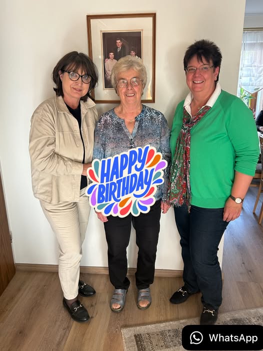 Wir gratulieren Herta Engelhard ganz herzlich zu ihrem 80. Geburtstag! Schön, dass sie Teil unserer Frauen-Union im Landkreis und in Roßtal ist – echte Frauenpower!