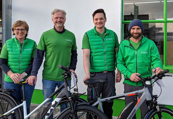 Das Team aus Karlsruhe berät Sie auch telefonisch, per e-Mail oder Video Chat