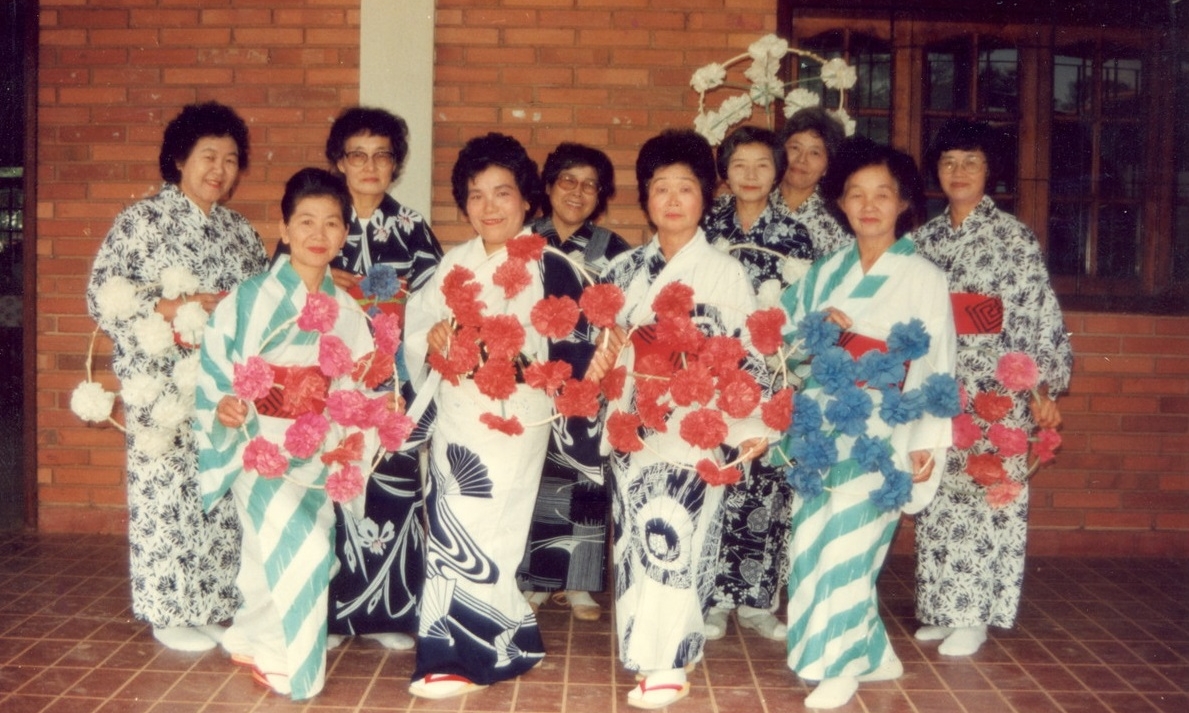 1986年4月20日に改組した婦人会（部）。50周年記念事業への全員協力の必要が契機となった。