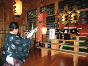 御形神社(みかたじんじゃ)祈祷の様子