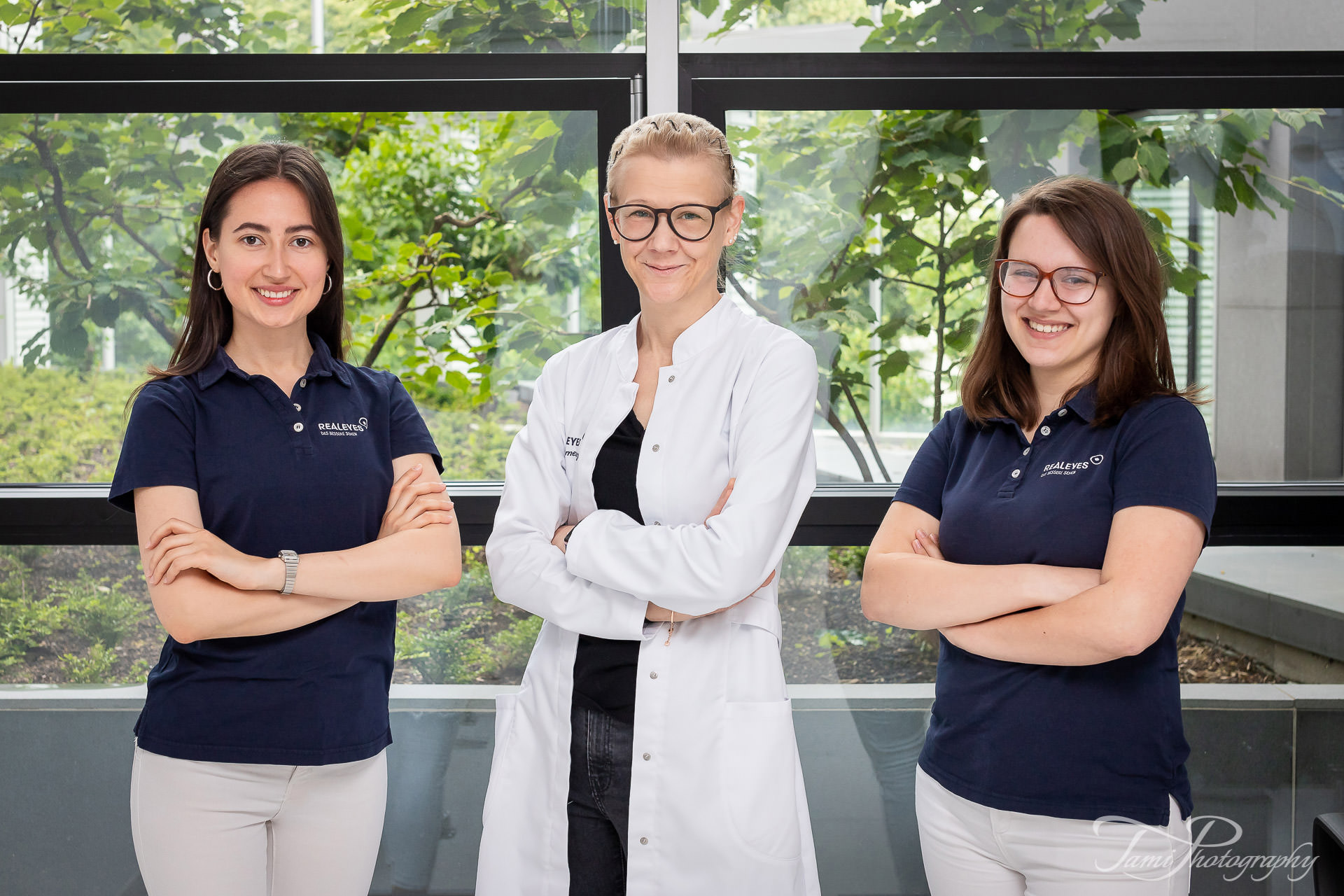 Teamfoto einer modernen Arztpraxis in Memmingen – Praxisfotos mit Ärzten und Mitarbeitern für einen professionellen Außenauftritt