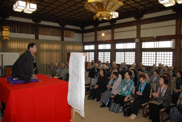 H.23.4月仏壮・仏婦合同総会、落語会…ジャンボ衣笠