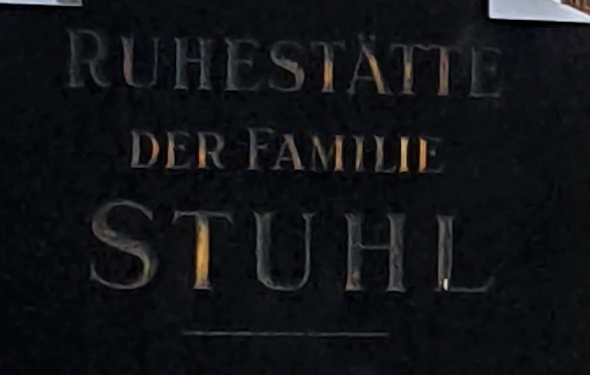 Name Stuhl